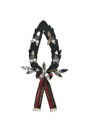 Couronne de section en laurier avec 42 garnitures en argent, avec touffe et rosettes